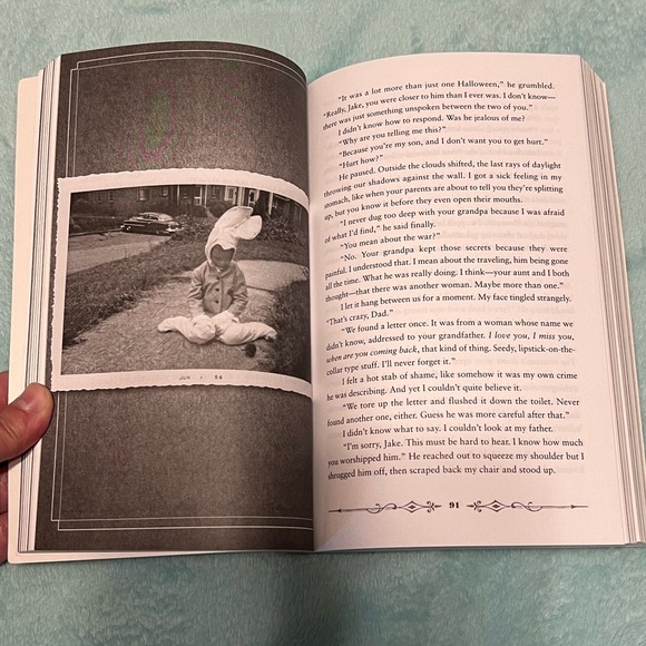 Miss Peregrine’s Home for Peculiar Children Book - Picture 5 of 5